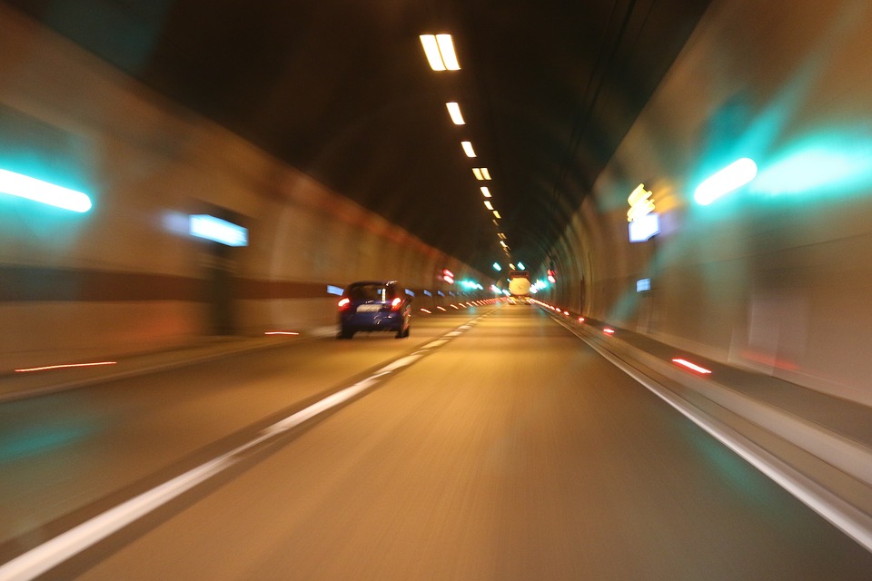 jízda v tunelu
